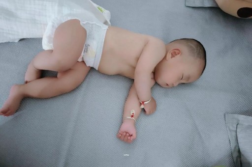 国内11个月私人代生孩子的能力发展